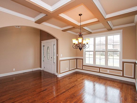 4th image of 232 Fantasia Way