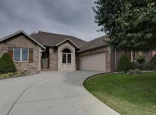 4285 E Cromwell St, Springfield, MO 65802