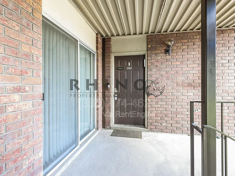 1767 Willowbrook Dr — Photo 2
