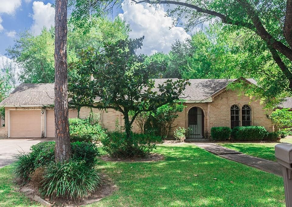 1st image of 2111 Briargreen Dr