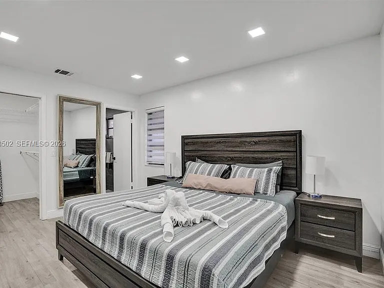 5434 SW 25th Ave — Photo 11