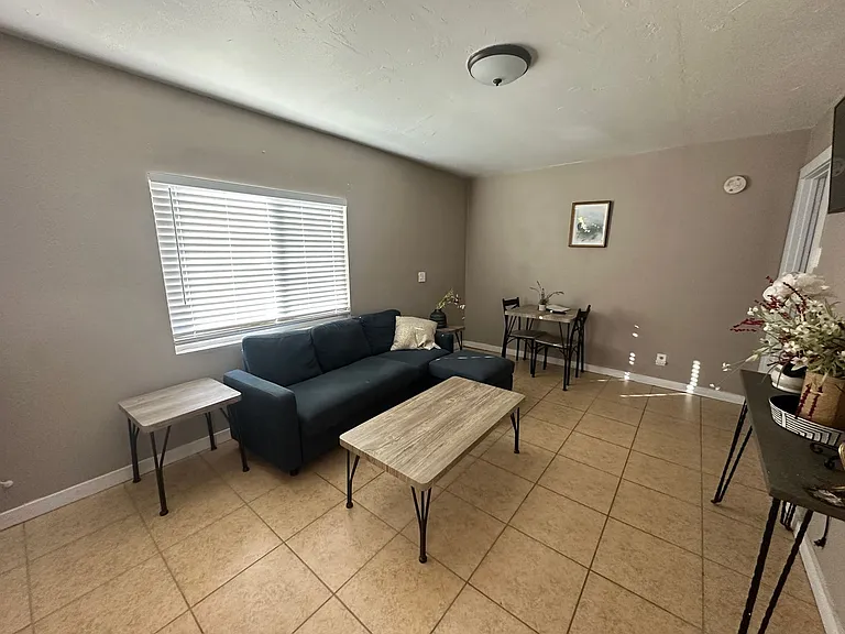 509 W Inyokern Rd #1-2-7 — Photo 2