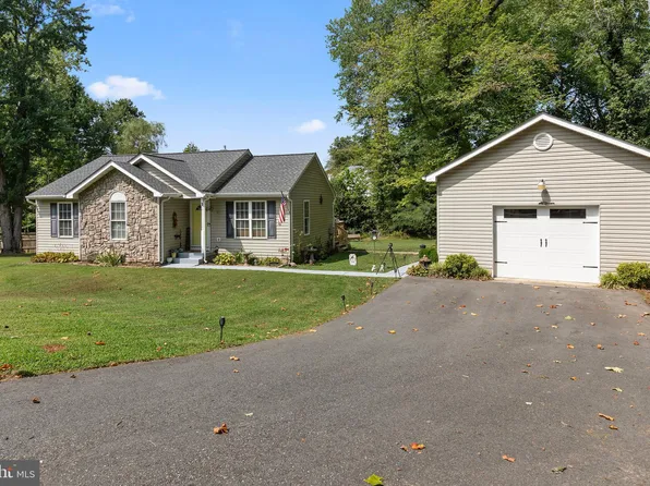 3 Spring Ct, Fredericksburg, VA 22405