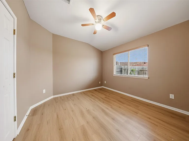 6007 Wilcox Point Ct — Photo 7
