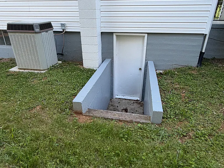 10891 Franklin St — Photo 3