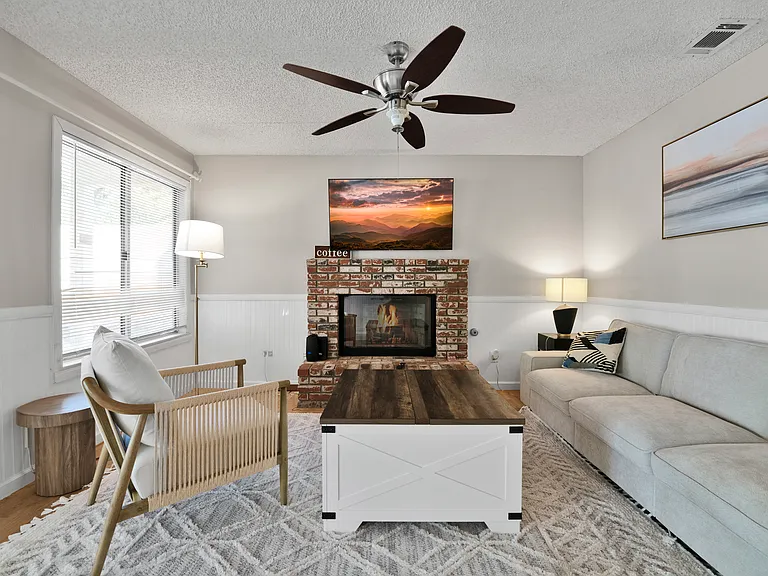 12675 Elmhurst Dr — Photo 1