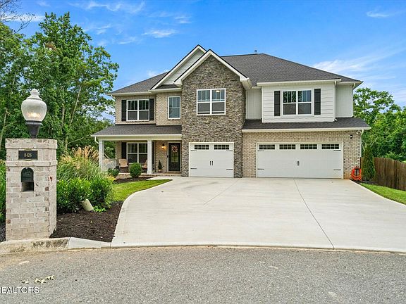 2nd image of 8426 Kiva Dunes Ln
