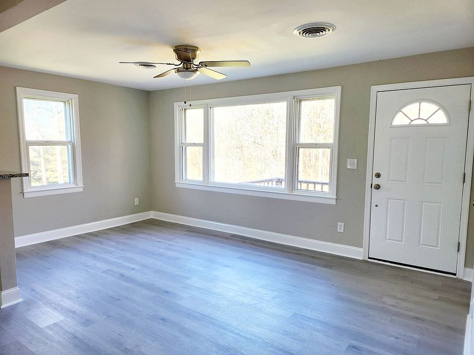 2nd image of 20707 Violet Rd