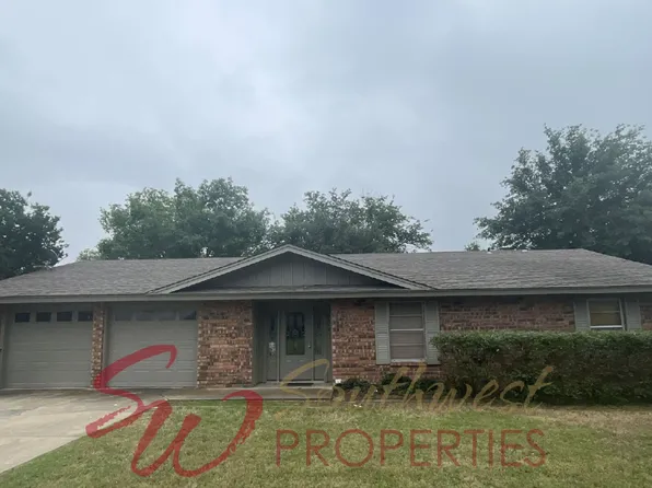 2540 W Holly St, Stephenville, TX 76401