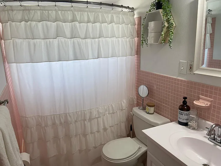 Main bathroom