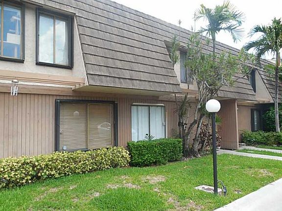 3rd image of 567 N University Dr #43