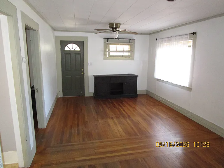 630 Clinton St — Photo 2