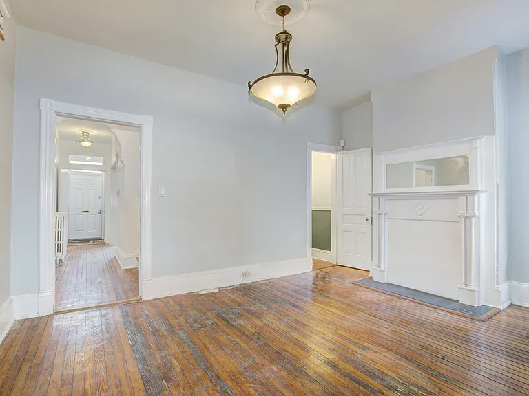 317 Elm St NW — Photo 4