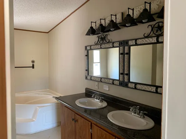 13126 S Fm 69, Como, TX 75431