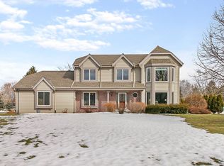 W154N10258 Regency Ct S, Germantown, WI