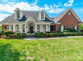 122 Upper Oak Dr, Statesville, NC 28625