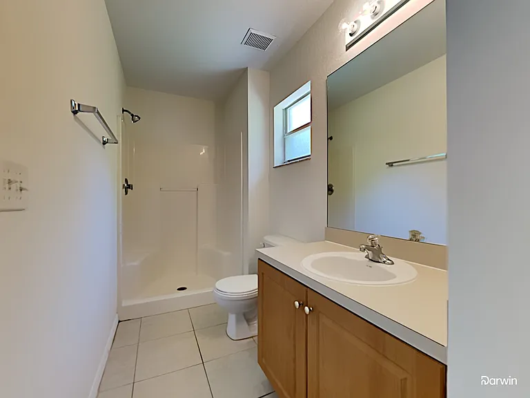 2052 SE Heathwood Cir — Photo 9
