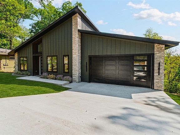 2nd image of 71 York Dr