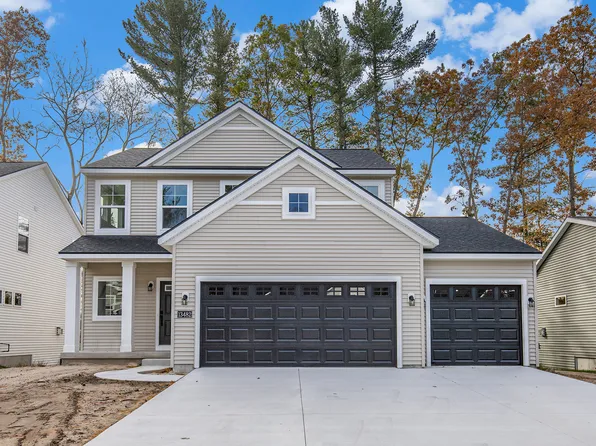 13482 Ashton Ct, Nunica, MI 49448