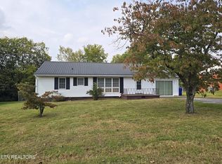 415 Highland Dr, Clinton, TN 37716