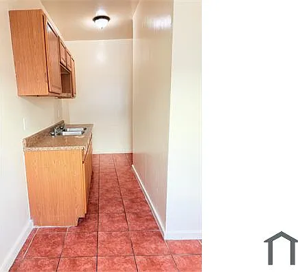 2219 Wall St #11
