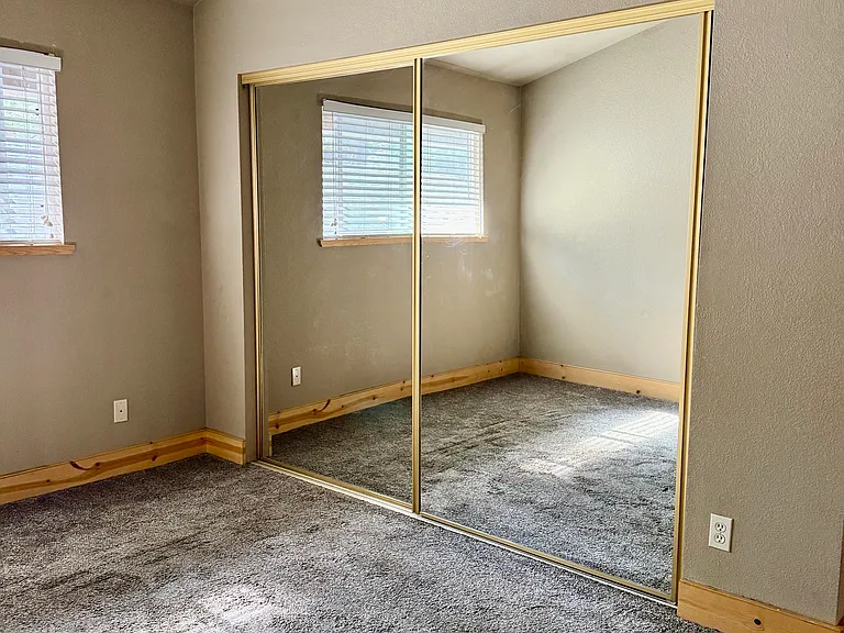 846 Modesto Ave — Photo 4