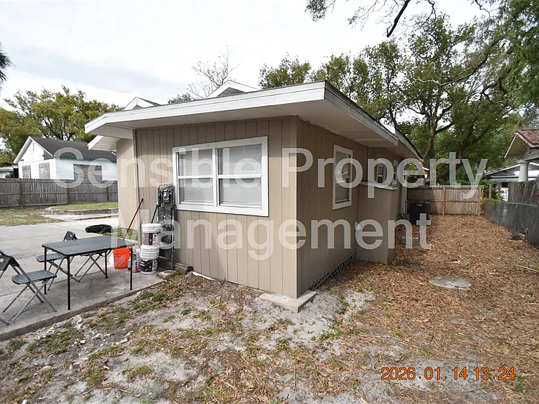 907 E Patterson St — Photo 34