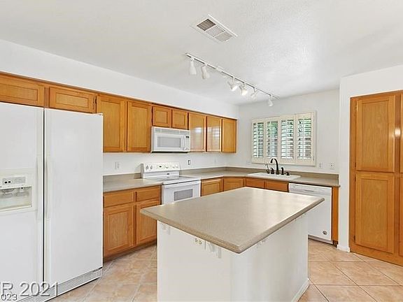 2nd image of 10284 Gaeta Pl
