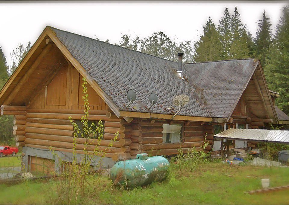 2nd image of 141 Bear Creek Ln
