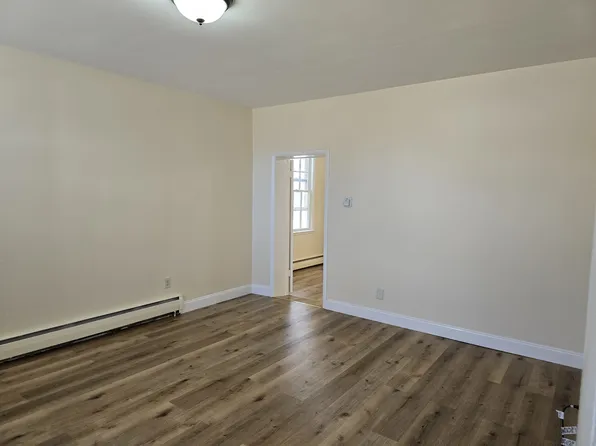 313 S Pleasant St APT 1, Independence, MO 64050