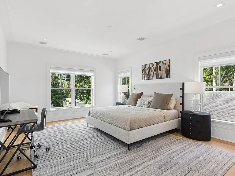 44 Lake Dr — Photo 22