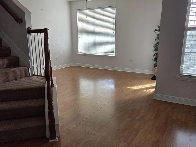 201 SE 2nd Ave #419 — Photo 6