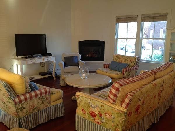 2nd image of 480 State St Unit 2