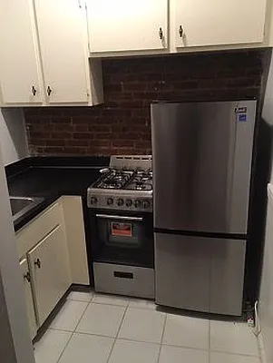 Rented by Eric Goodman Realty Corp | media 21