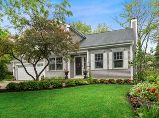 1355 Bristol Trail Rd, Lake Zurich, IL 60047