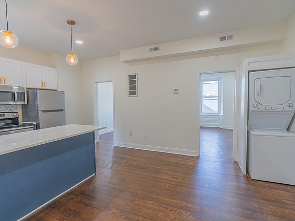 4th image of 641 N 15th St #5