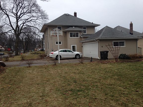 Corner double lot