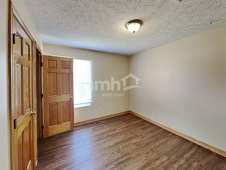 808 Gascony Dr — Photo 16