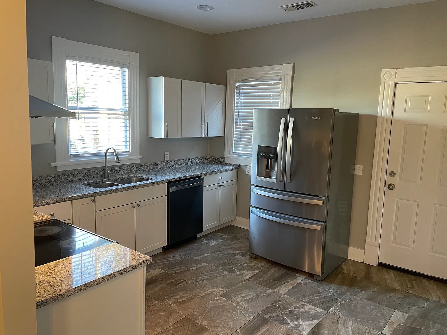 3 bed, 1400 sqft, $1,950 — Photo 4