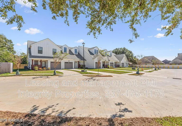105 Foster Grove Dr — Photo 2