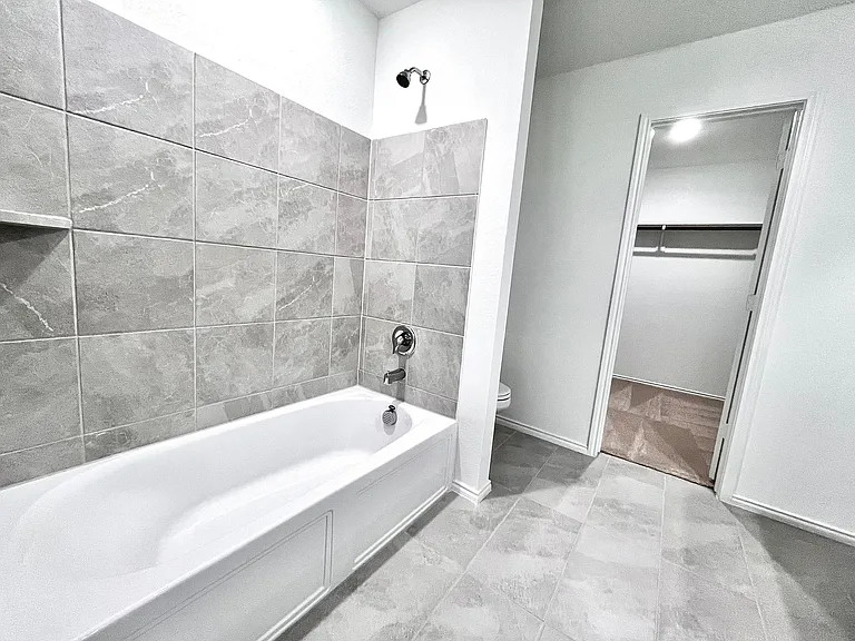 411 Ashbrook Way — Photo 17