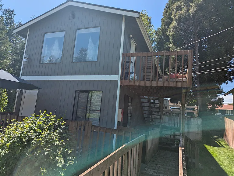 1512 Lincoln St #3 — Photo 3