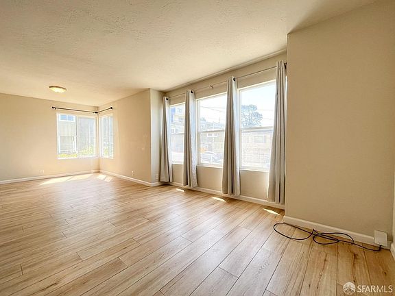 3rd image of 149 Tallwood Dr