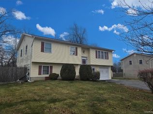 6 Fayva Court, New City, NY 10956