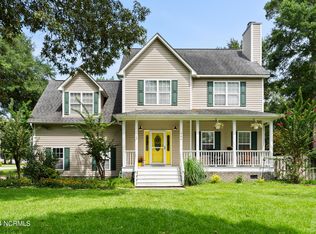 104 Bayshore Dr, Sneads Ferry, NC 28460