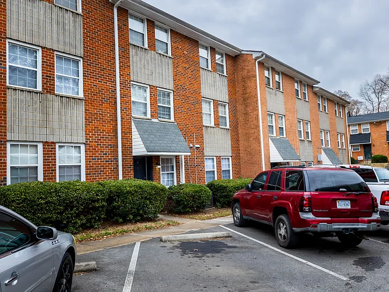 Graystoneplace Apartments — Photo 9