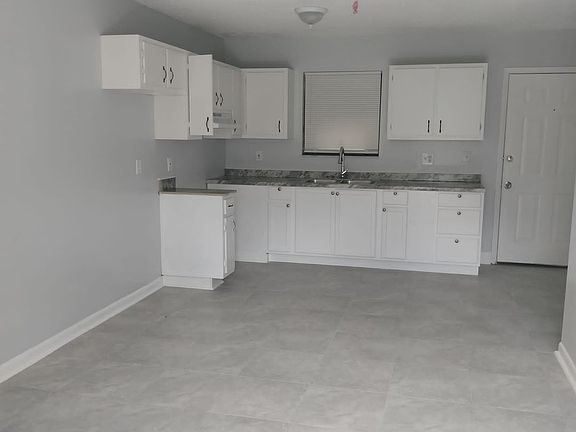 3rd image of 26 E 59th St APT 600