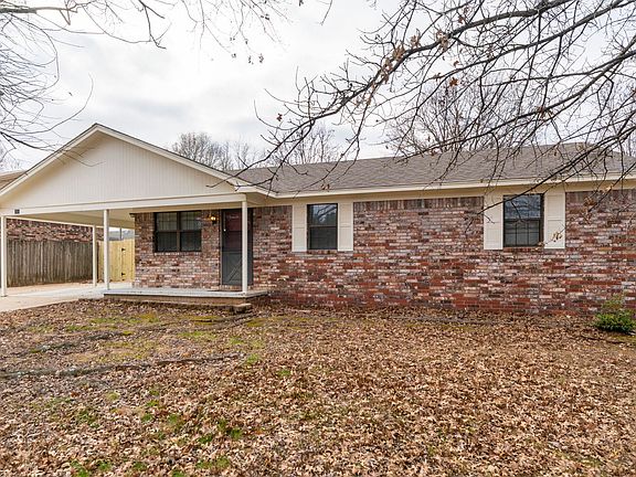 3rd image of 205 Joy Dr