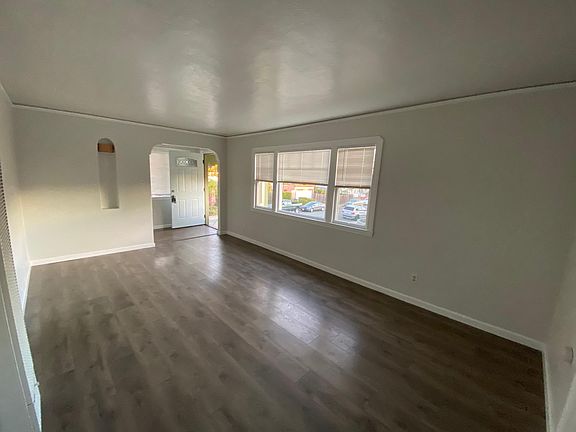 5th image of 2203 Napa St #1/2