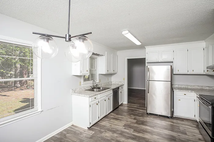 148 Pear Tree Cir — Photo 4